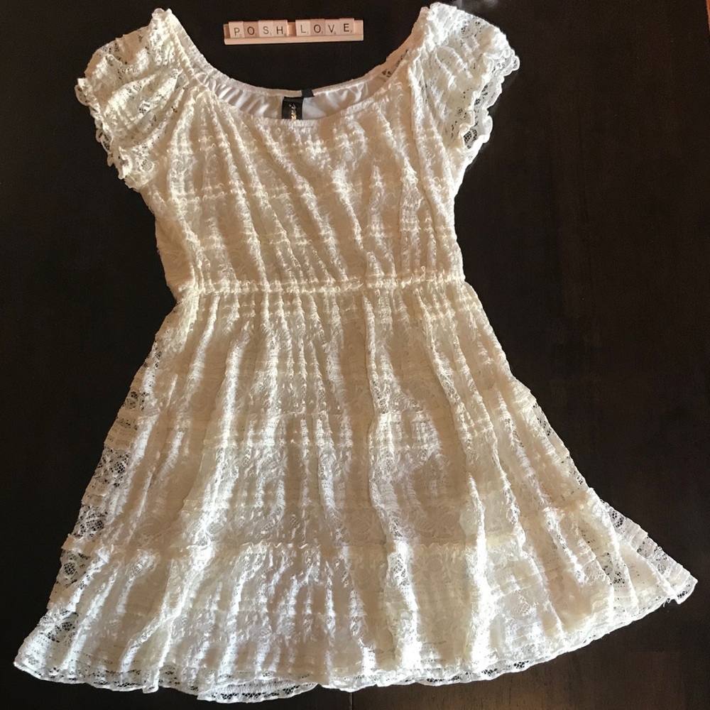 💕Sweet & Timeless Lace Dress - Size Large - EUC